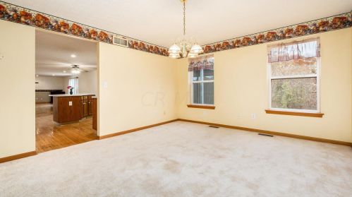 550 Spring Valley Dr, Zanesville OH  43701-0805 exterior