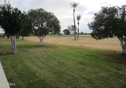 10601 Pineaire Dr, Sun City, AZ 85351-1128