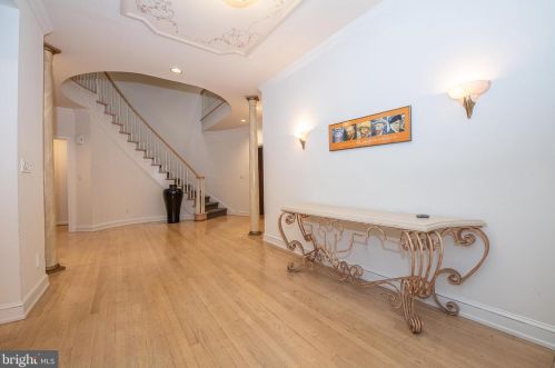 101 Tall Trees Dr, Cynwyd, PA 19004-2720