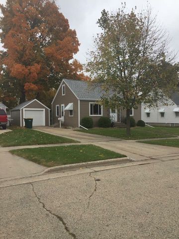 516 Grace St, Waupun, WI 53963-1812