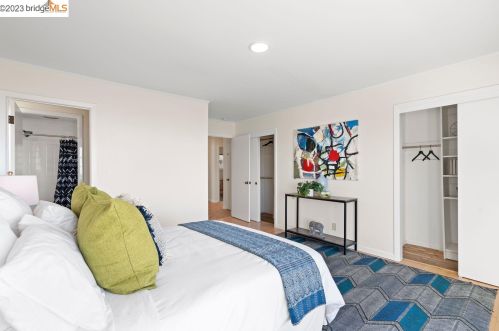 3557 Klamath St, Oakland CA 94602-4126 exterior