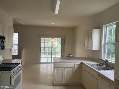 15 Wooten Ct, Dover DE  19904-3863 exterior