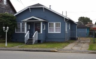 121 Spruce St, Ilwaco, WA 98624-9174