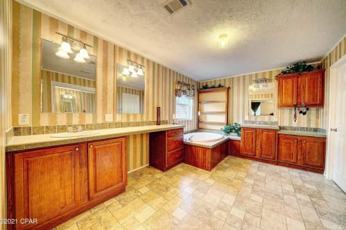 3140 Shadow Trl, Sunny Hills FL  32428-8414 exterior