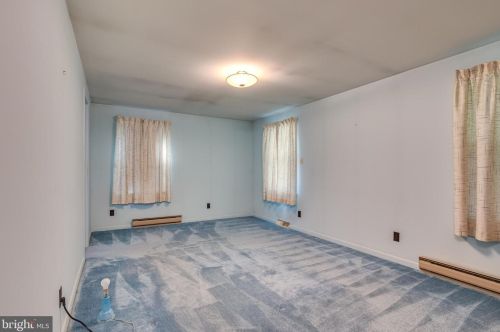 147 Euclid Ave, Charles Town WV  25414-1111 exterior