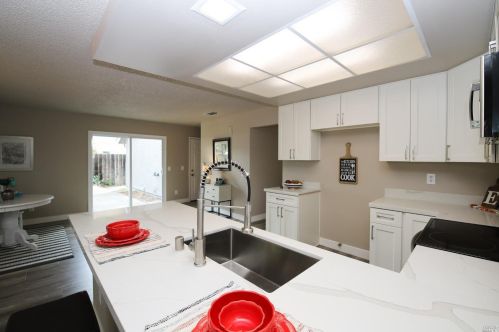 118 Oakmeade Ct, Vacaville CA exterior