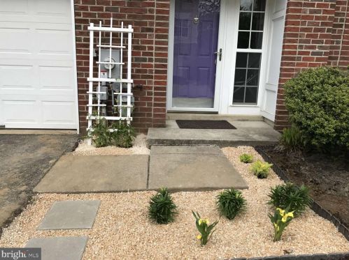 514 Boxborough Dr, Wilmington, DE 19810-1460