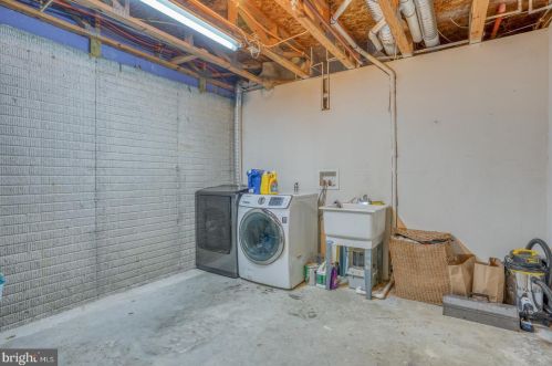 36 Fred Cir, Camden-Wy DE  19934-4742 exterior