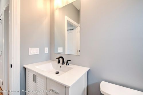 414 Seaward Pl, Lacey NJ  08731-2836 exterior