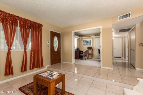 11615 39th Dr, Phoenix, AZ 85029-3002