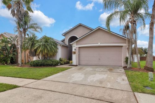 2518 Crown Ridge Cir, Kissimmee, FL 34744-8461