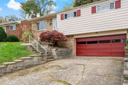 754 Linda Dr, Pittsburgh, PA 15226-1126