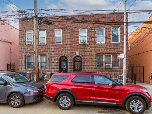 30-56 12th St, Long Island City, NY 11102-3726