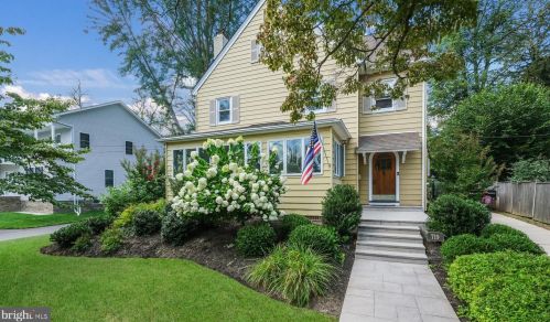 719 Crown St, Yardley, PA 19067-1068