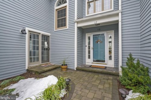 12 Southampton Parish Rd, Landenberg, PA 19350-9366