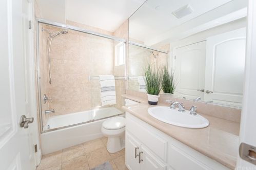 1814 Stanford Ave, Redondo Beach CA  90278-2744 exterior