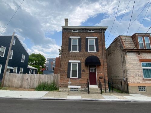 4010 Gulow St, Cincinnati, OH 45223-2511