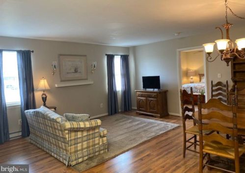 55 Kings Ct, Swedesboro NJ  08085-5033 exterior