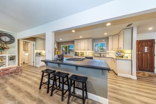 6020 Spalding Ave, Fresno, CA 93710-5822
