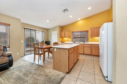 1319 Smoke Tree Ln, Beaumont, CA 92223-8421