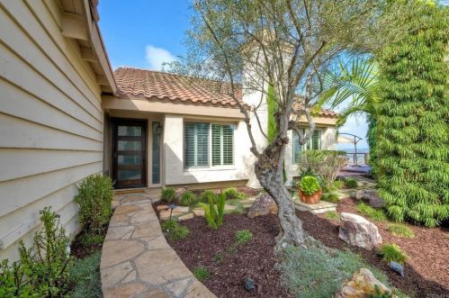 1763 Gascony Rd, Encinitas CA  92024-1226 exterior