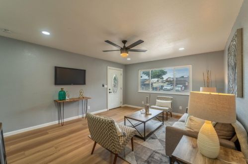 546 Libby Ln, Lathrop CA  95330-9545 exterior