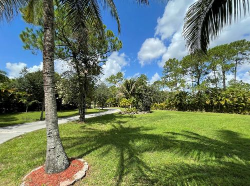 11925 62nd Ln, West Palm Beach, FL 33412-2052