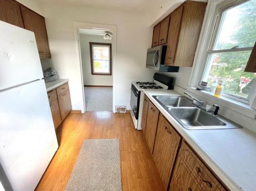 2105 Victoria Ave, New Kensington PA  15068-2132 exterior