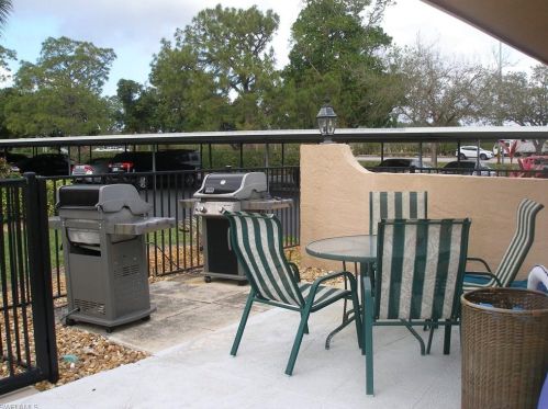 5651 Rattlesnake Hammock Rd, Naples FL  34113-3538 exterior