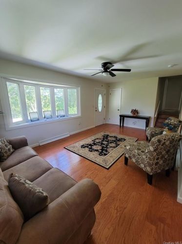 26 Tower Hill Dr, Washingtonville NY  10992-1009 exterior