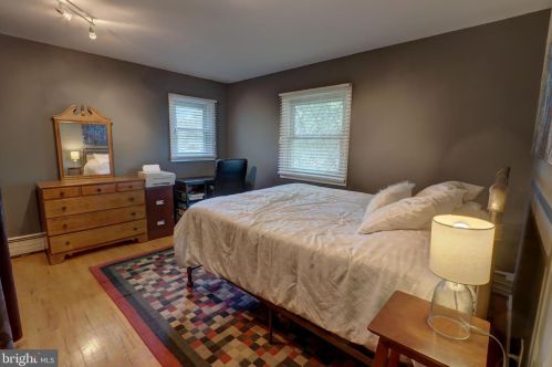 570 Old Orchard Ln, Camp Hill PA  17011-1828 exterior