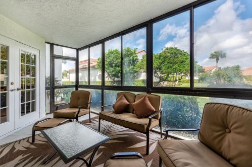 7701 Glendevon Ln, Delray Beach, FL 33446-2808
