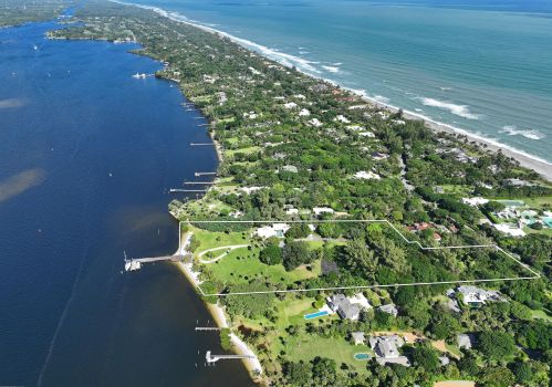 216 Beach Rd, Hobe Sound, FL 33455-2515