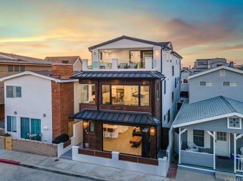 109 26th St, Newport Beach, CA 92663-3444