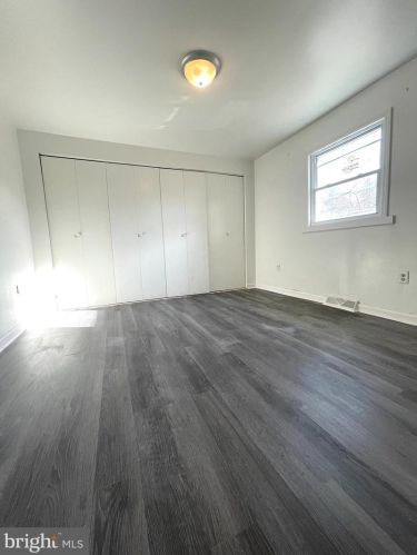 402 Division St, Riverton NJ  08077-2146 exterior