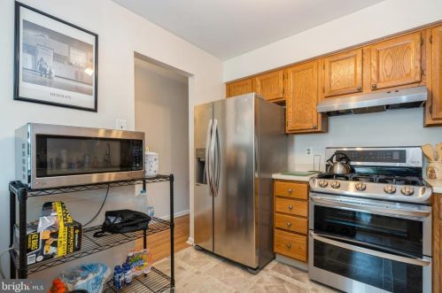 818 Westfield Dr, Riverton NJ  08077-3357 exterior