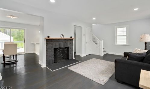 34 Marion Ave, Springfield NJ  07081-1403 exterior