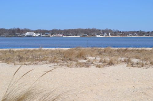 210 Northfield Ln, Southold NY  11971-3930 exterior