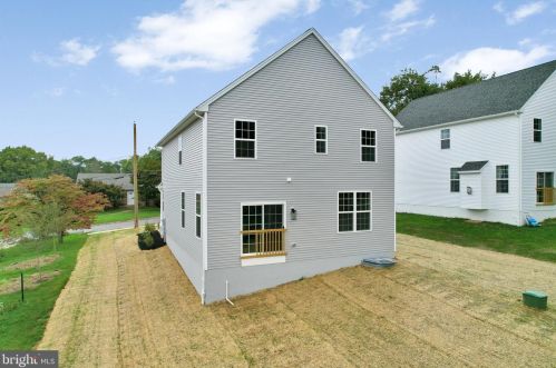 706 Hornblende Ave, Kennett Sq PA  19348-3614 exterior