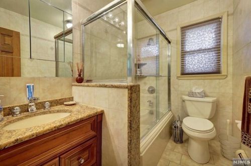 205 Larch Ave, Teaneck NJ  07666-2341 exterior