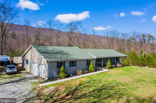 50 Grizzly Ln, North Newton, PA 17241-8701