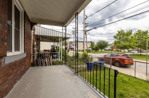 7439 Tioga St, Pittsburgh, PA 15208-1982
