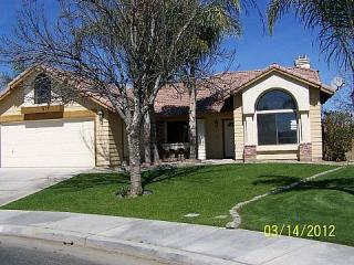 6902 Safflower Ct, Bakersfield, CA 93313-3961