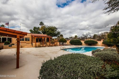 7204 Camino Vecino, Tucson AZ 85715-3418 exterior