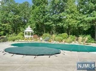 1408 Richmond Rd, West Milford Lakes NJ  07480-5105 exterior