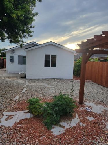 4756 Fir St, Pico Rivera CA  90660-2222 exterior