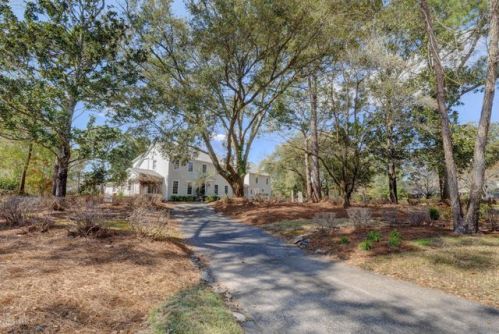 2215 Lynnwood Dr, Wilmington, NC 28403-8026