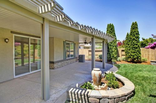 9860 Westminster Way, Elk Grove CA  95757-5124 exterior