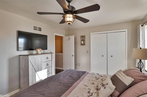 2440 Gillian Ln, Easton PA  18040-5819 exterior