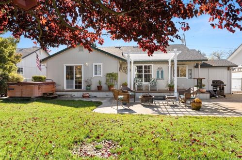 18168 Deer Hollow Rd, Middletown CA  95467-8002 exterior